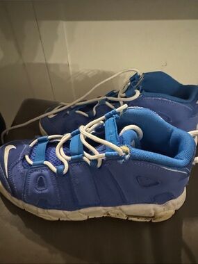 Nike Kids Royal Blue Lace-Up Sneakers